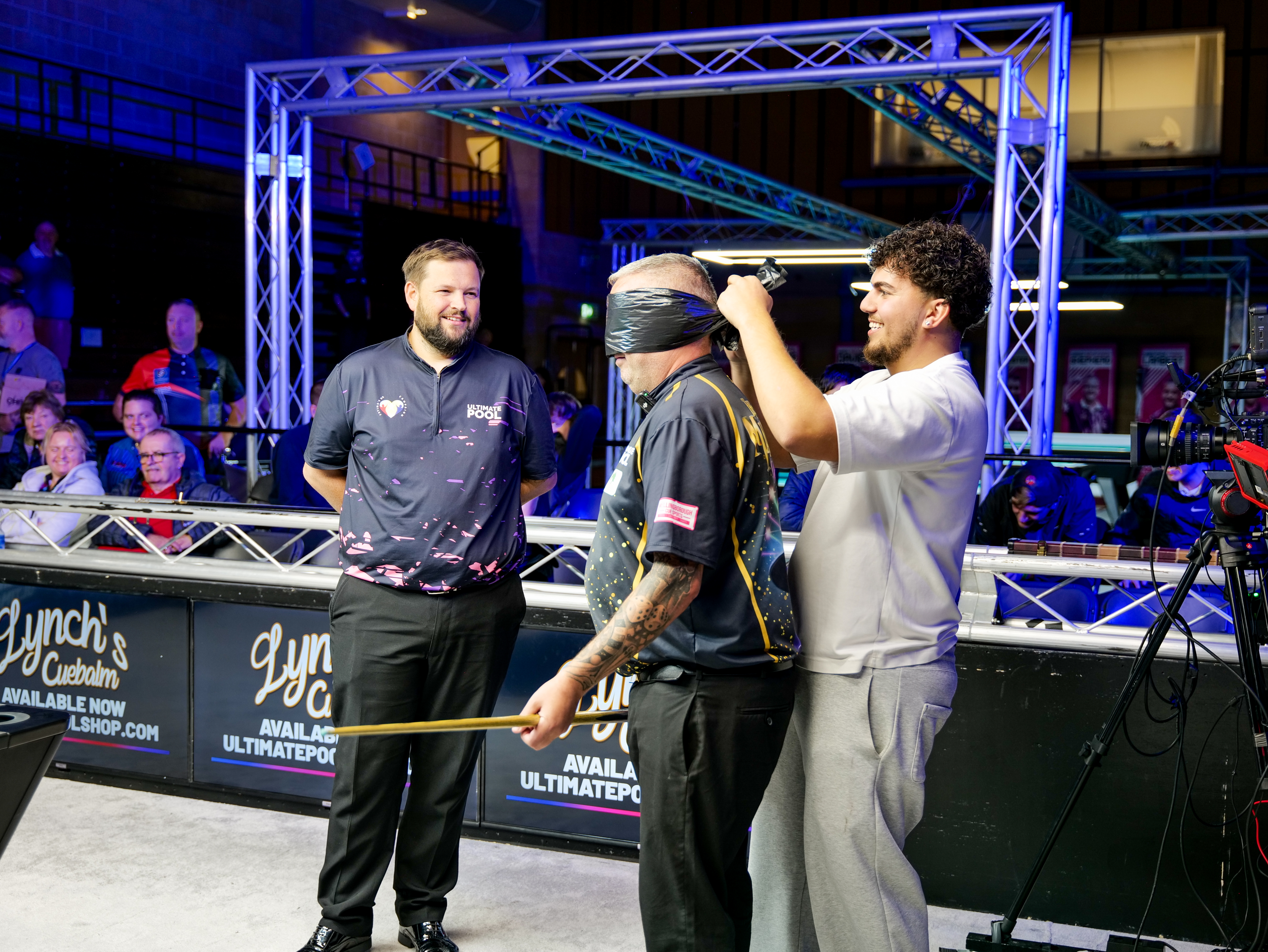 Ayd blindfolding a pro player